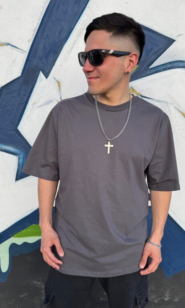 Remera basic oversize Gris topo