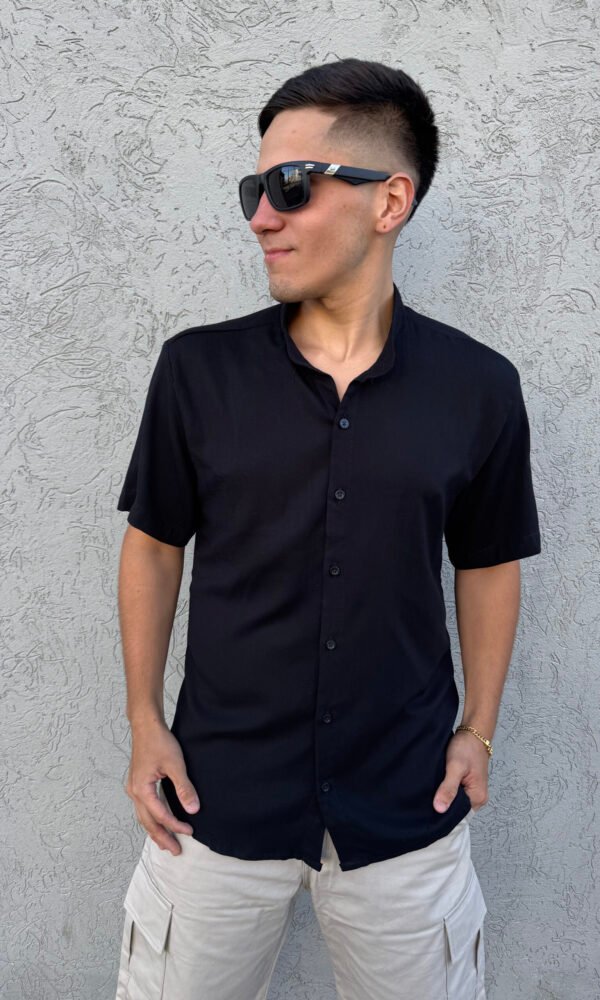 Camisa lino cuello mao negra