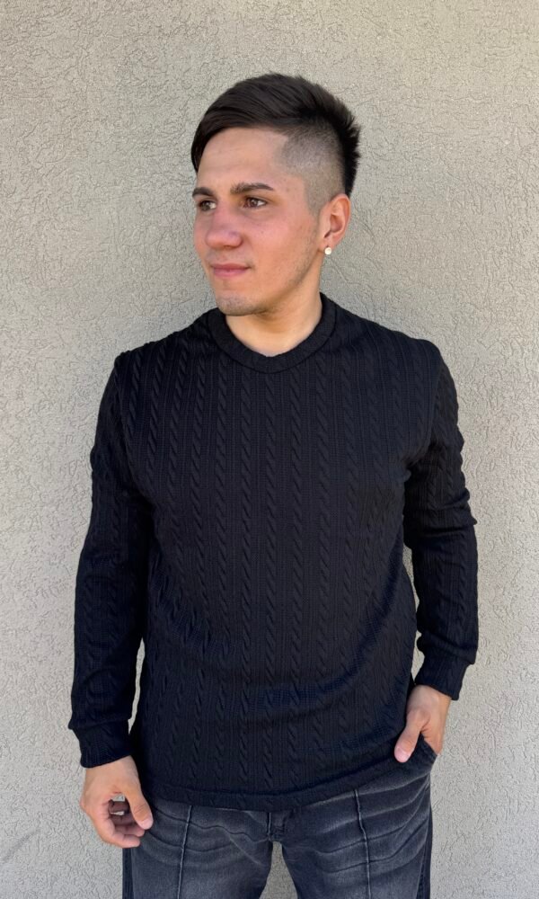 Sweater negro trenzado